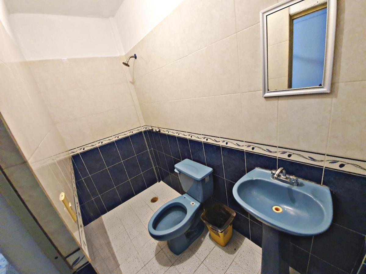 Hotel Amueblados Gaby Сиуатанехо Екстериор снимка