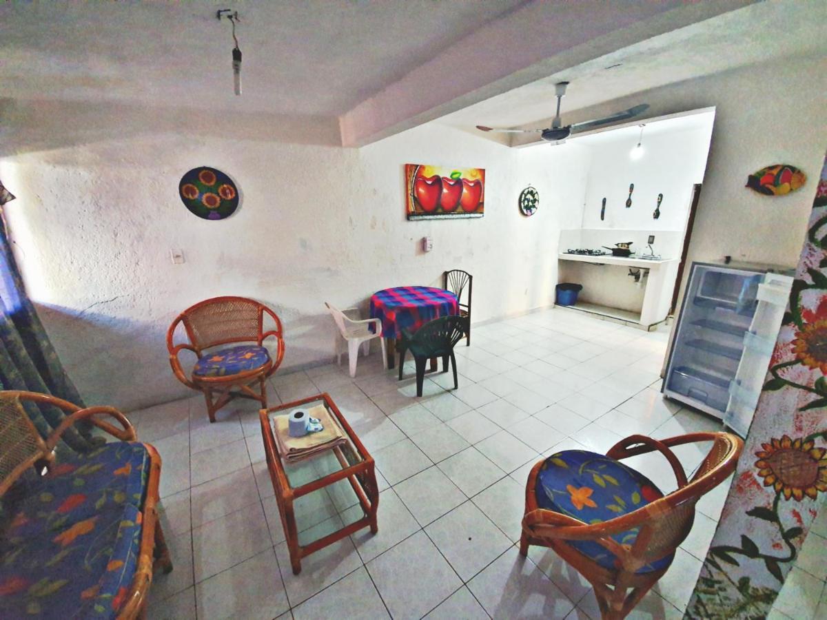 Hotel Amueblados Gaby Сиуатанехо Екстериор снимка